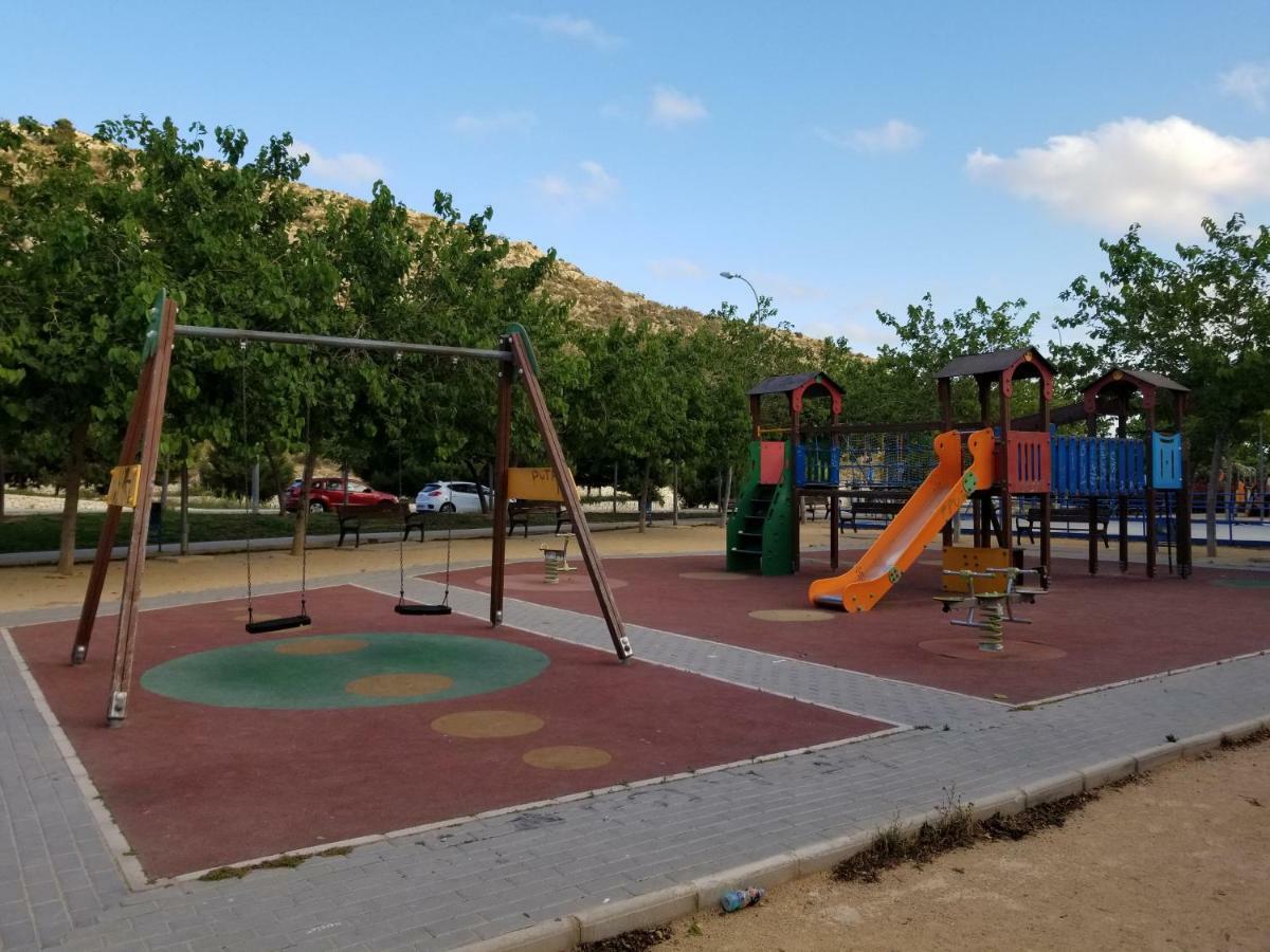 Calle De Dona Dolsa N6, 2Dcha Аликанте Екстериор снимка